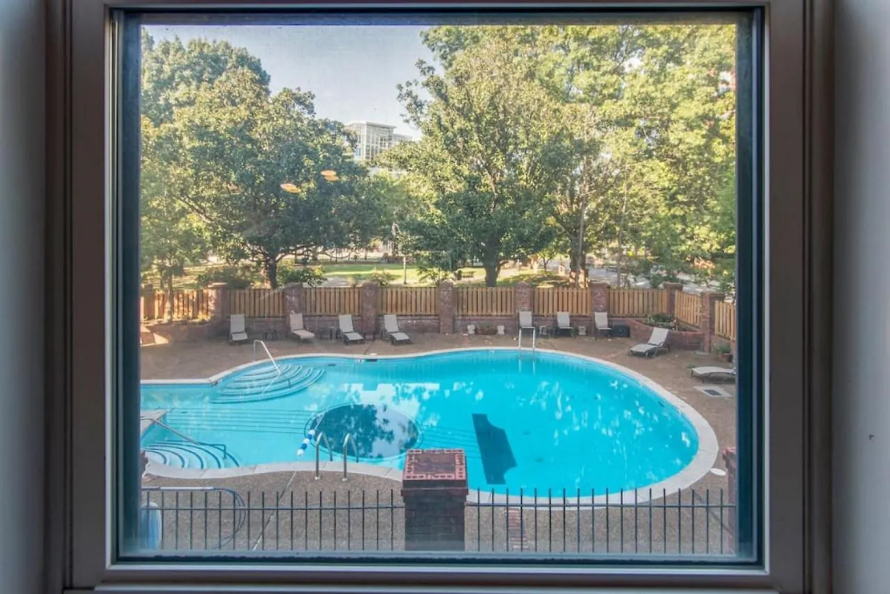 Nyaraló Famous Music Row 1 Bedroom Condo With Free Parking And Pool Nashville