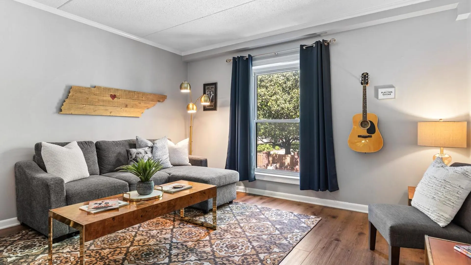 Famous Music Row 1 Bedroom Condo With Free Parking And Pool Nashville Nyaraló
