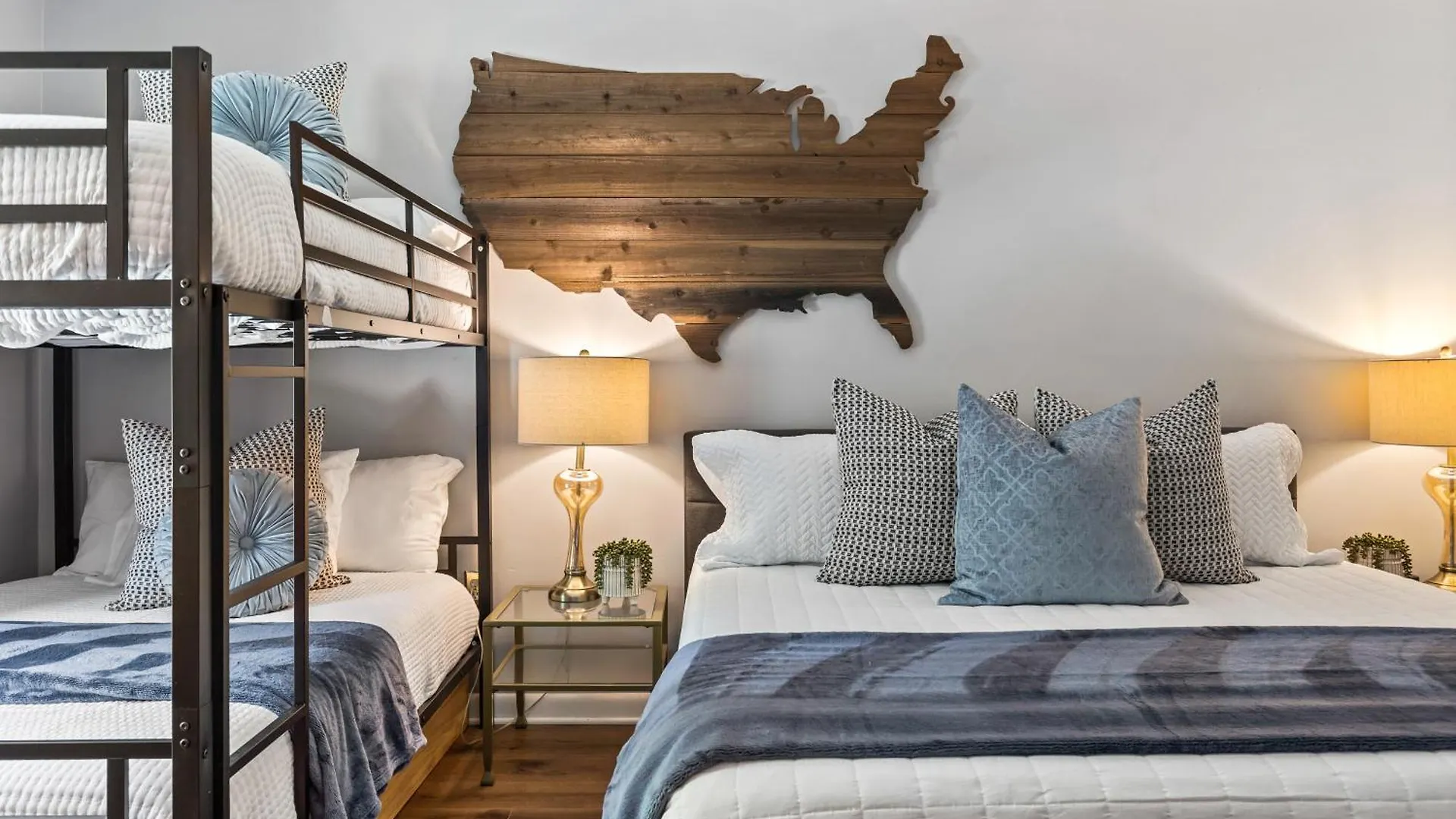 Famous Music Row 1 Bedroom Condo With Free Parking And Pool Nashville 0*,